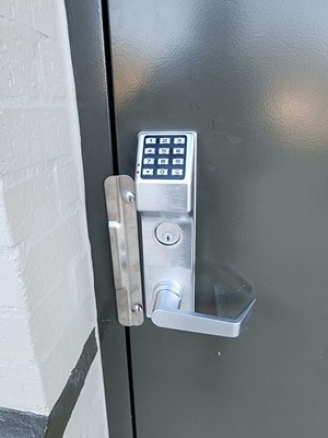 Commercial lock installation completed in Saint Cloud